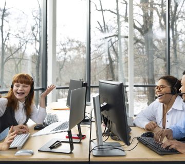 سیستم مرکز تماس چیست + 9 ویژگی نرم افزار مرکز تماس