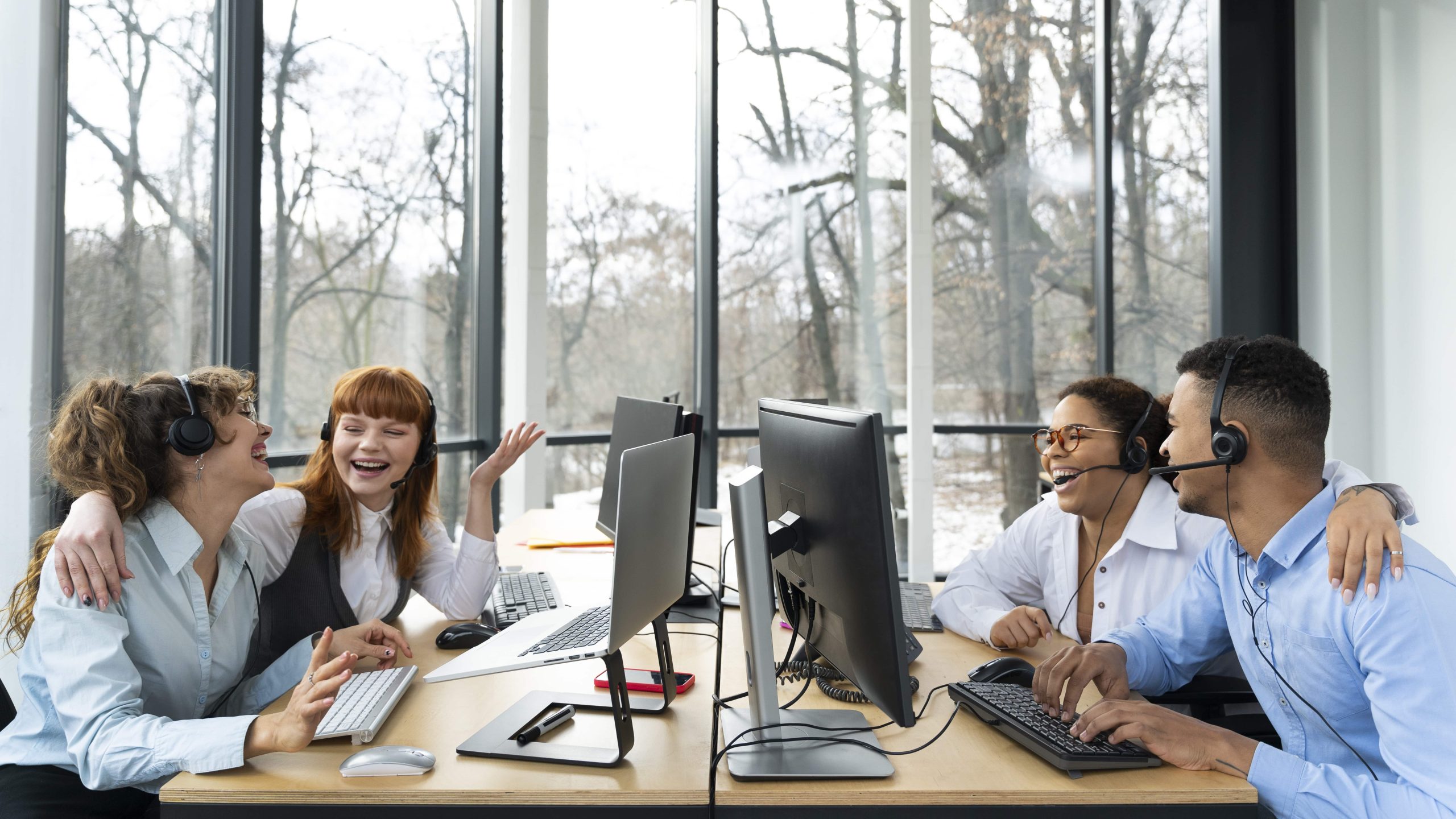 سیستم مرکز تماس چیست + 9 ویژگی نرم افزار مرکز تماس